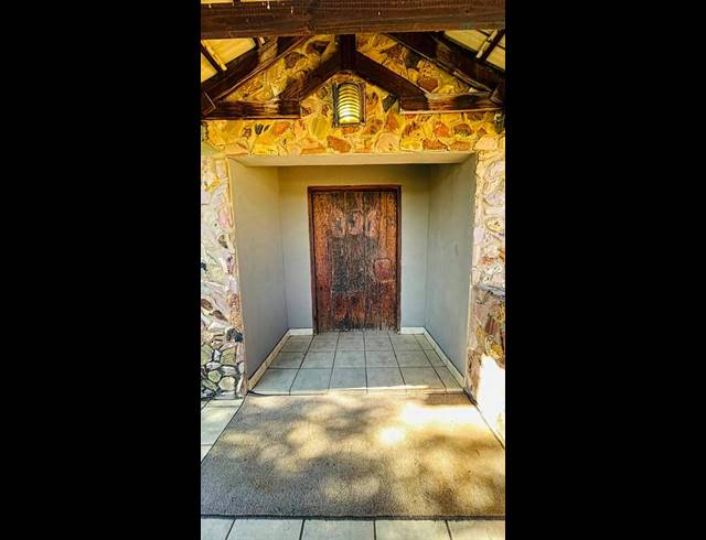 4 BEDROOM HOUSE FOR SALE IN GROOTFONTEIN